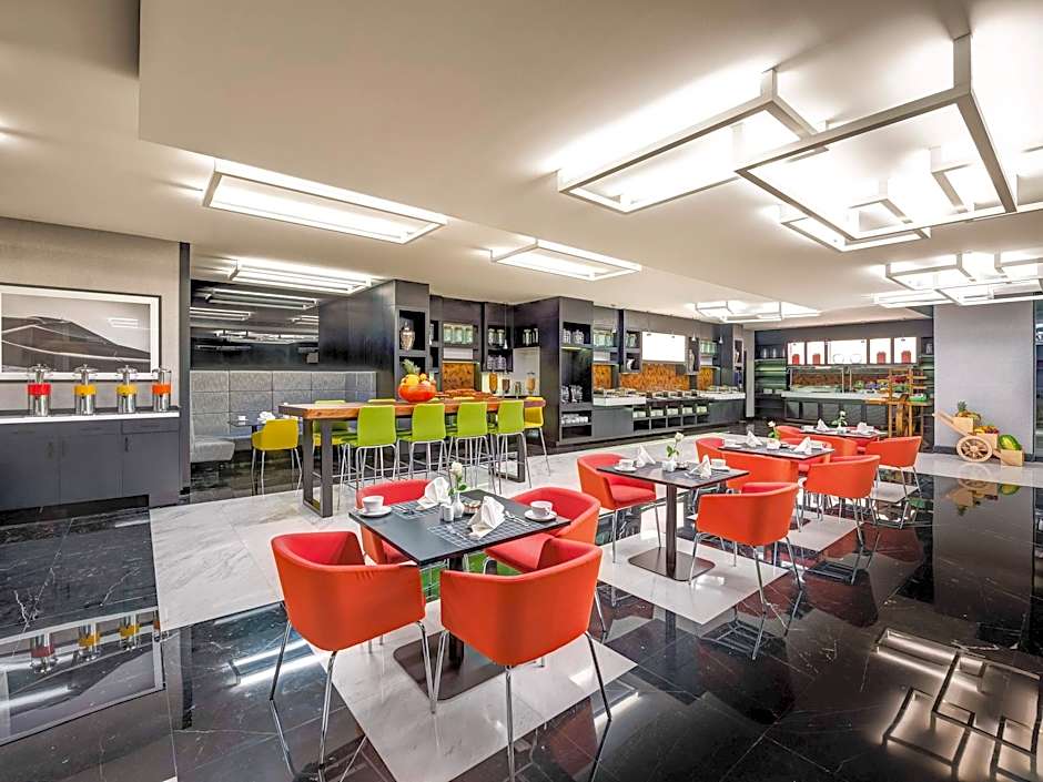 Novotel Sharjah Expo Centre