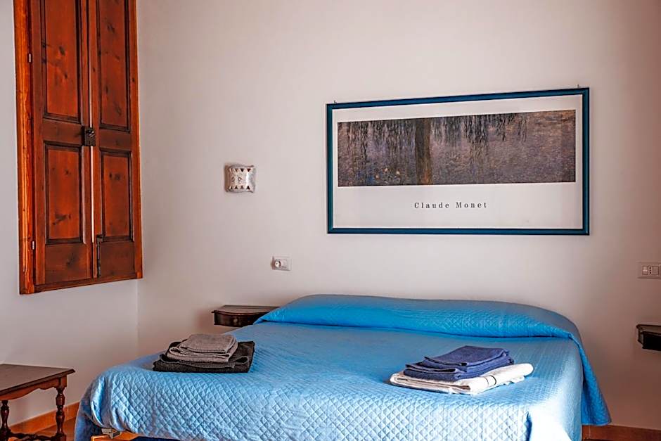 Bobo's House Calasetta