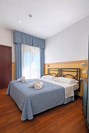 Economy Double Room with sea view