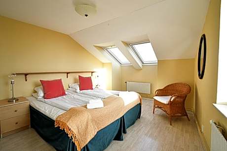 Three-Bedroom Apartment with Sea View