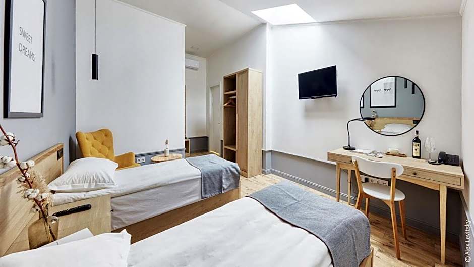 Wine and Pillow Hotel by Frapolli