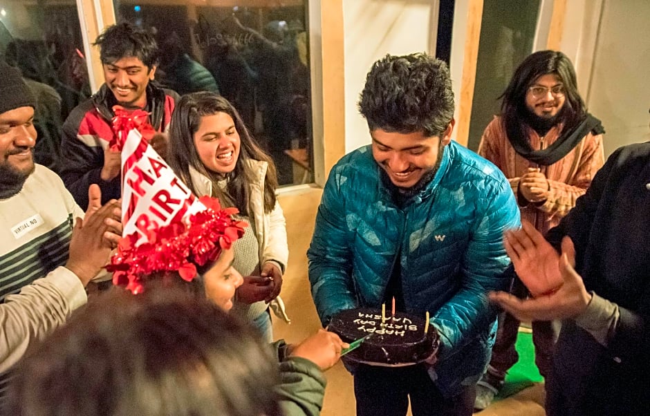 Young Monk Hostel & Cafe Manali