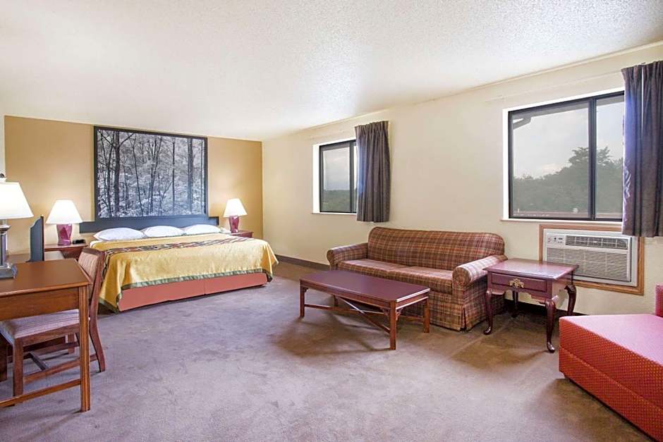 Super 8 by Wyndham Lexington VA