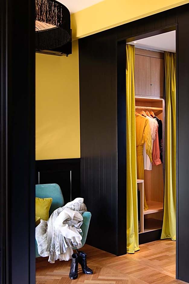 Velona's Jungle Luxury Suites