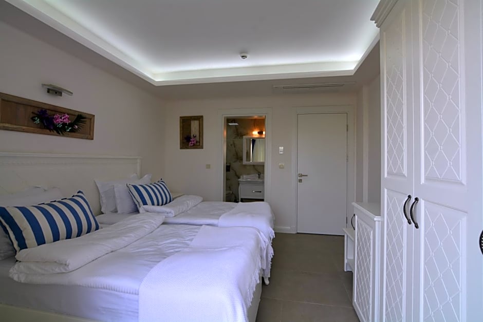 Dalyan Risus Suite