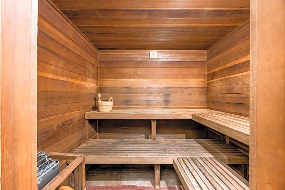 Best Western Plus Mill Creek Inn