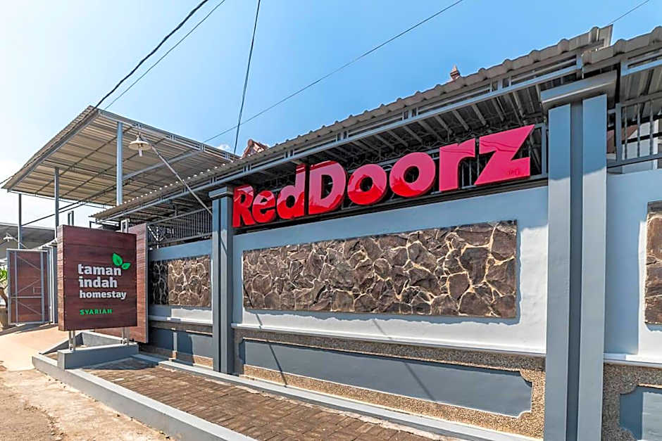 RedDoorz Syariah near RRI Malang