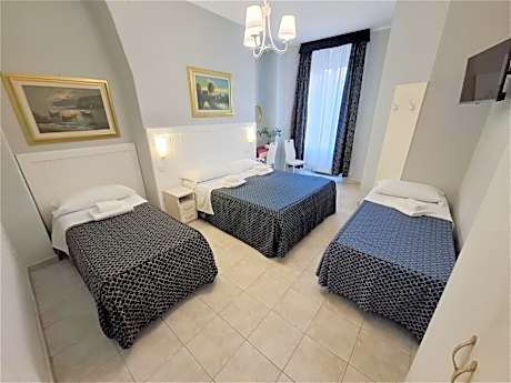 Comfort Quadruple Room