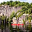 Auberge du Lac-à-l'Eau-Claire