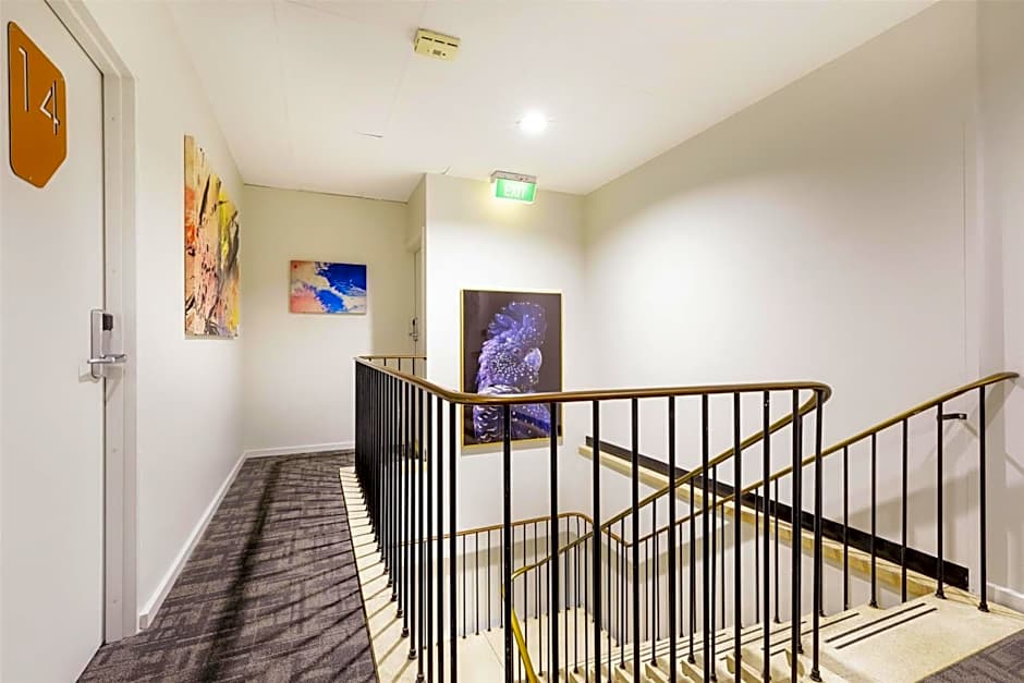 Nightcap at Findon Hotel