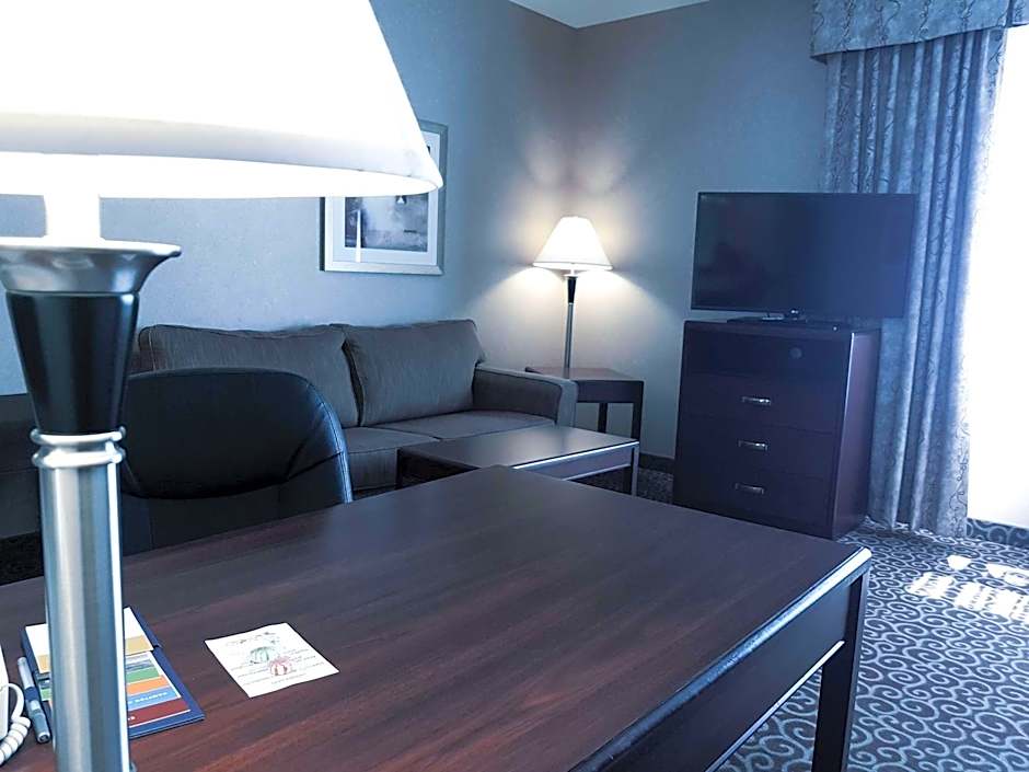 Hampton Inn By Hilton & Suites Edmonton International Airport