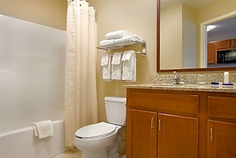 1 Queen Bed Studio Suite