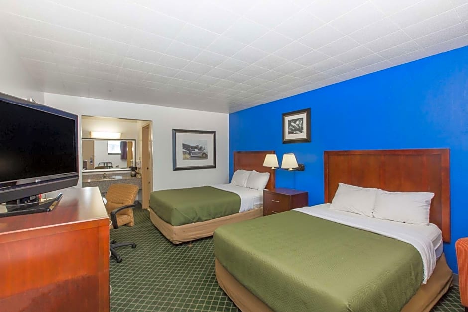 Travelodge by Wyndham Great Bend