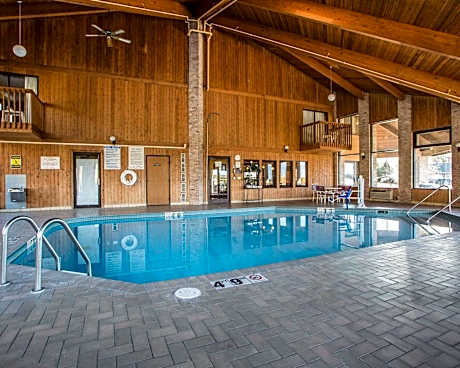 AmericInn by Wyndham Mosinee Central Wisconsin Airport