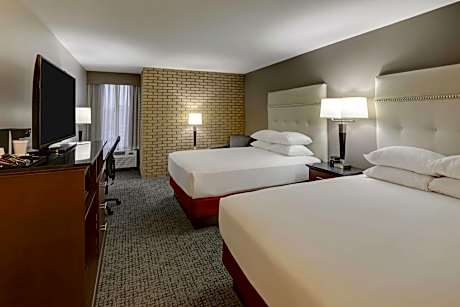 Deluxe Queen Room with Two Queen Beds - Accessible, Roll-in Shower