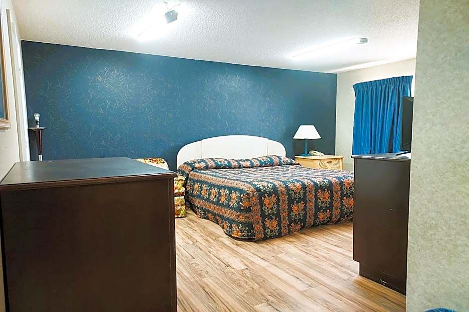 Studio Inn and Suites
