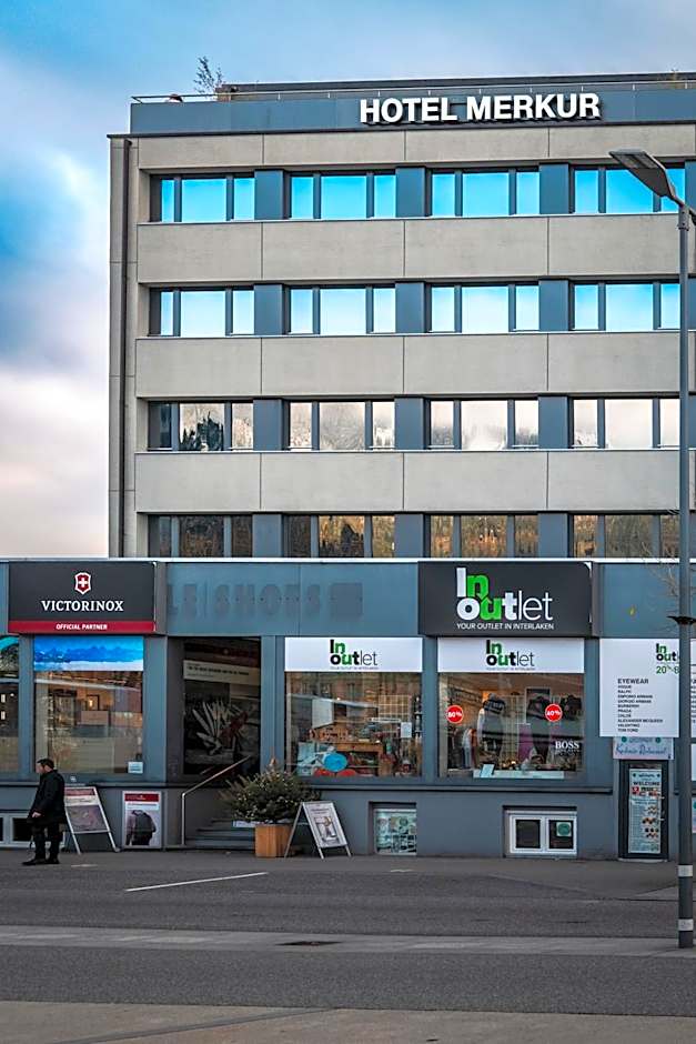 Hotel Merkur - West Station