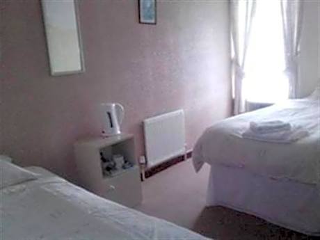 Twin Room with Private Bathroom