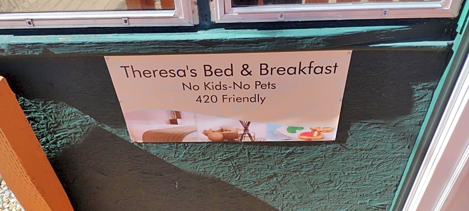 Quiet full-size bed close to town 420 friendly
