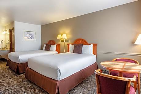 2 Queen Beds Non Smoking