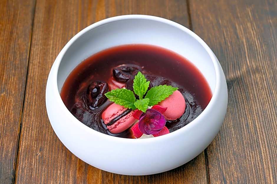 Parizs Garden Apartments