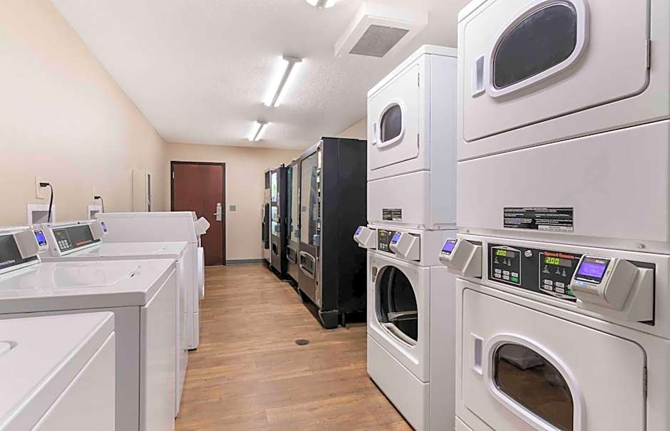 Extended Stay America Suites - Kansas City - Overland Park - Quivira Rd.