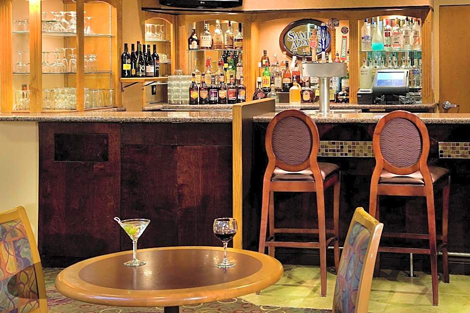 Embassy Suites By Hilton Hotel Kansas City-International Airport