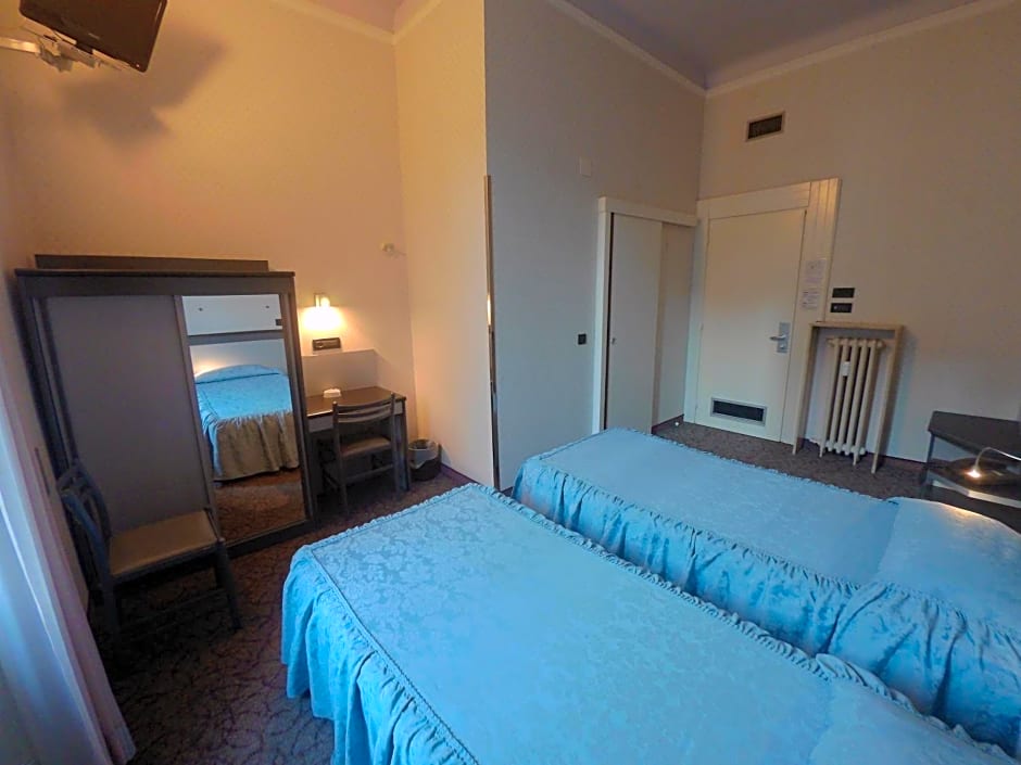 Hotel Ada