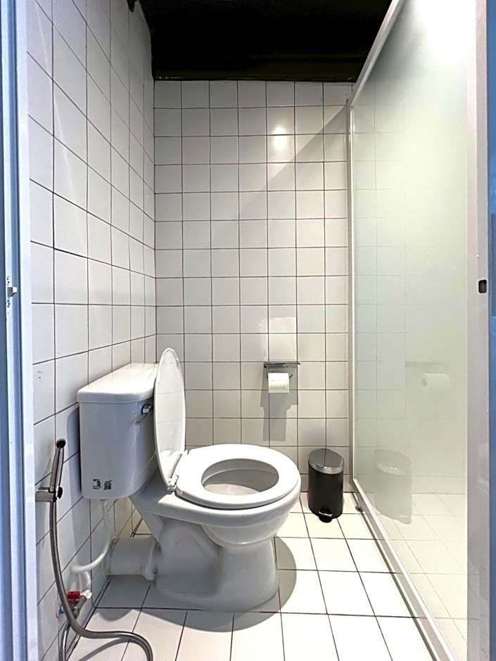 Chatel Samyan - Self check-in