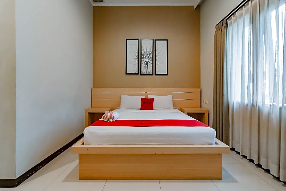 RedDoorz near Lembang Park & Zoo 2