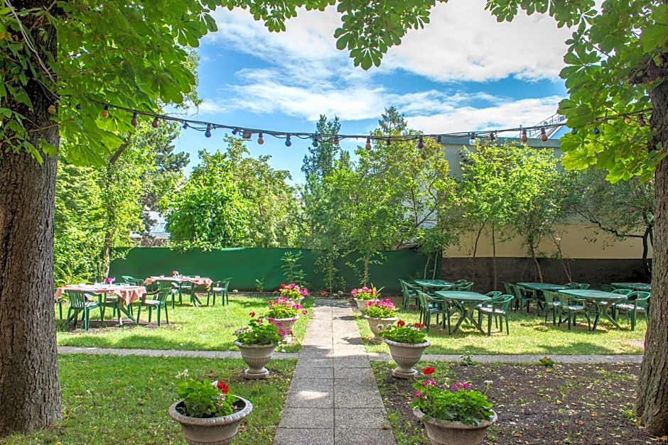 Garten- und Kunsthotel Gabriel City