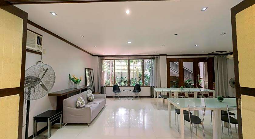 Madonna Hometel and Suites