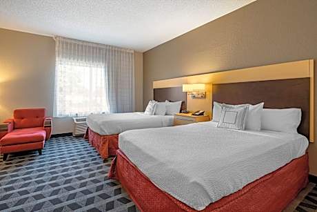 Studio, 2 Queen Beds