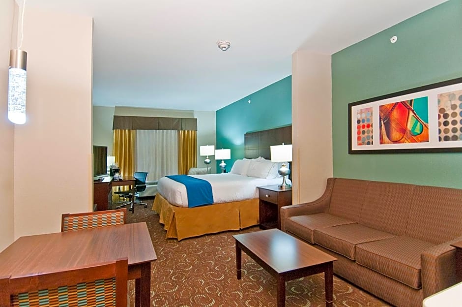 Holiday Inn Express & Suites San Antonio SE by AT&T Center, an IHG Hotel