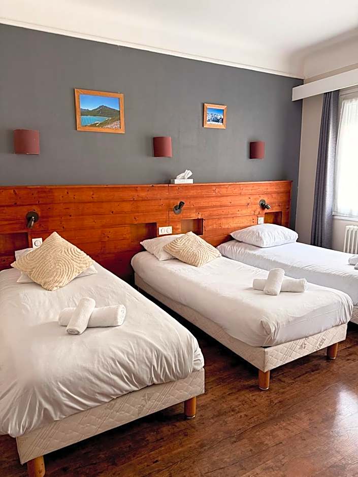 Savoy Hotel & Restaurant