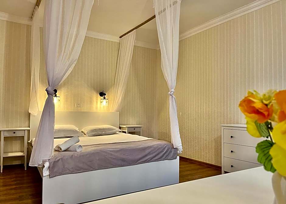 Cozy Hideout - Condo Hotel