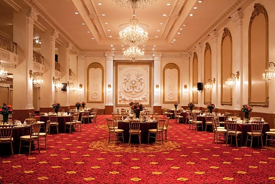  The New Yorker Hotel