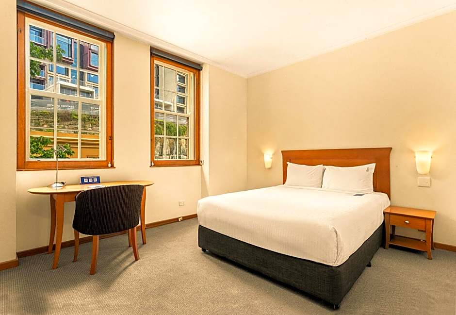 Photo 1 of 1 of Superior 1 King Bed