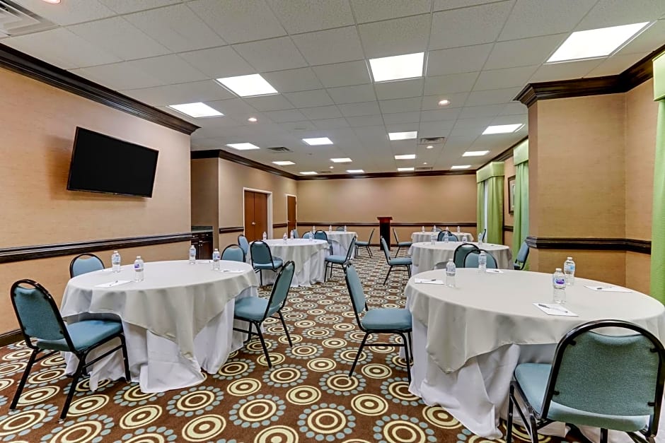 Hampton Inn and Suites Swansboro Near Camp Lejeune