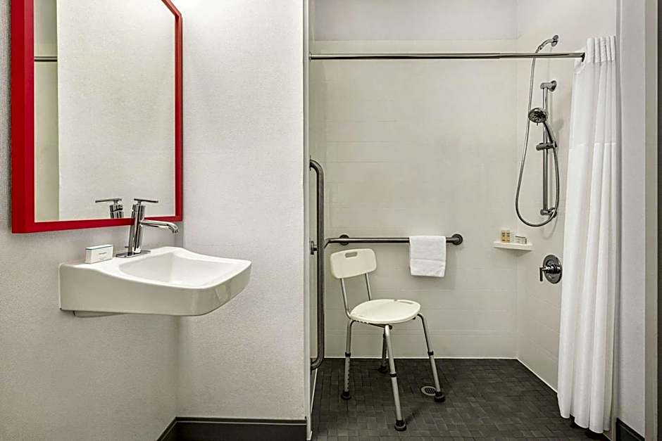 Hampton Inn By Hilton Kansas City/Blue Springs