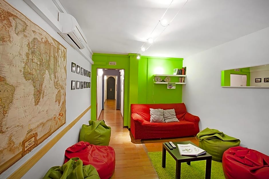 Diagonal House