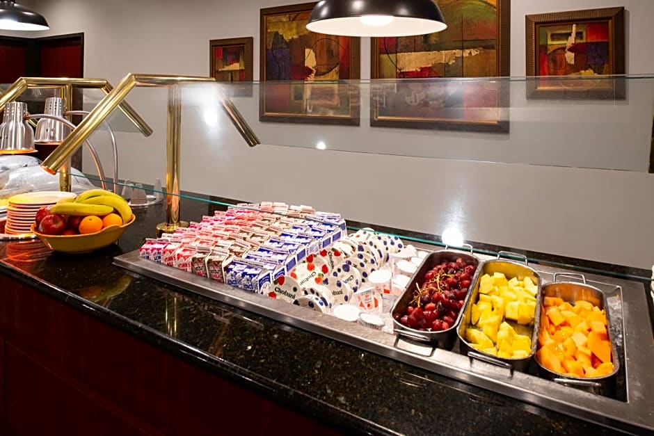 Holiday Inn Hotel and Suites Beaumont-Plaza I-10 & Walden By IHG