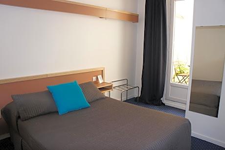 Superior Double Room with Patio