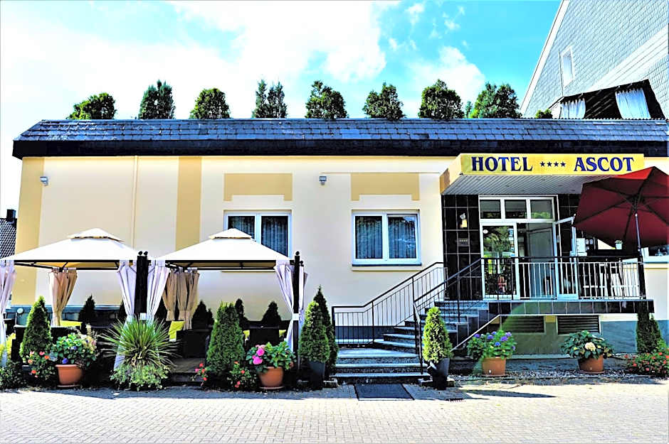 Ascot Hotel