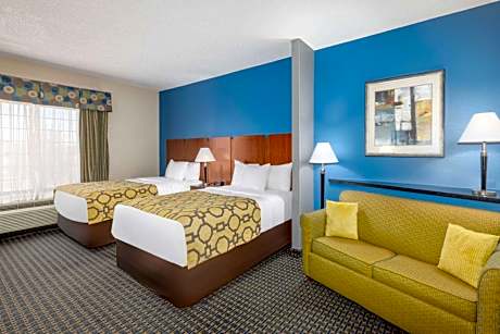 2 Queen Beds, Mobility Accessible Suite, Bathtub w/ Grab Bars, Non-Smoking