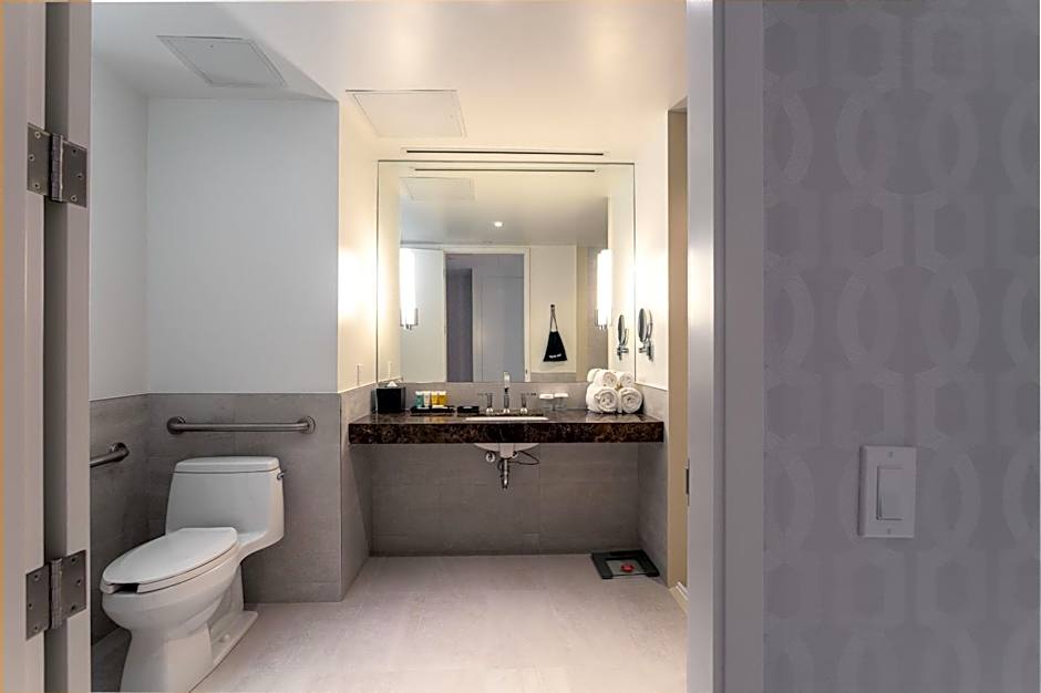 Sutton Place Hotel Toronto