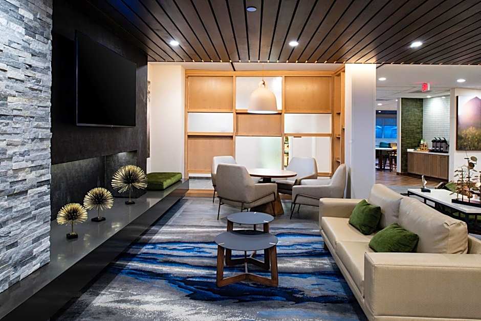 Fairfield Inn & Suites by Marriott Charlotte University Research Park