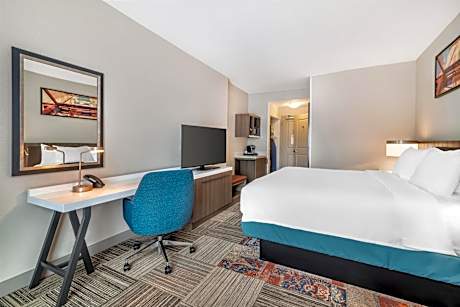 Standard King Room