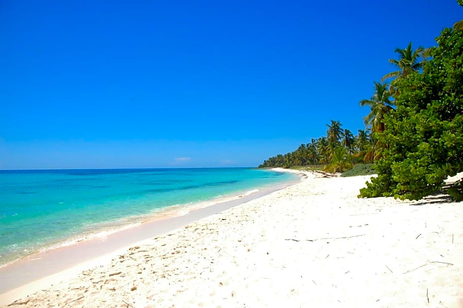 Los Flamencos Aparthotel Beach Club