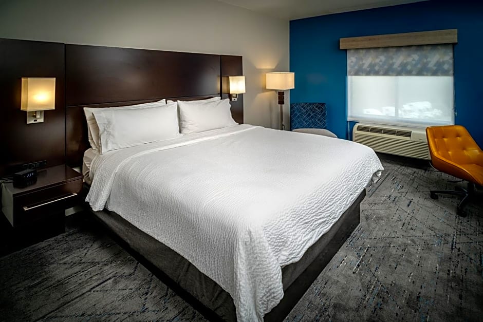 Holiday Inn Express & Suites Cross Lanes By IHG